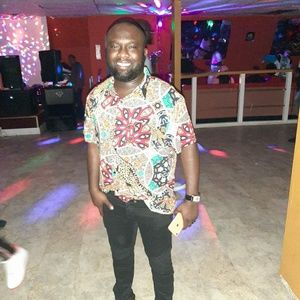 Meet your Posher, Adelana